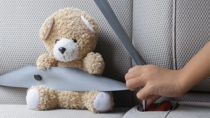A car is a dangerous place for a small child to be in